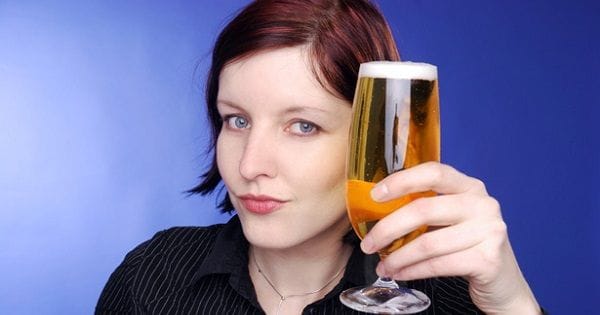 Consumir cerveza sería más efectivo que las cremas antiedad Consumir cerveza sería más efectivo que las cremas antiedad