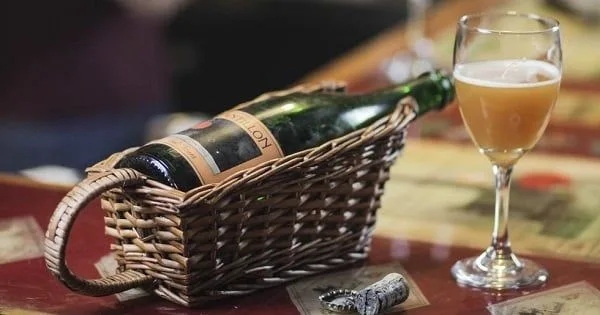 Cantillon Botella, canasto y copa Cantillon