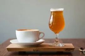 Café y cerveza