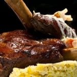 Cordero a la cerveza negra