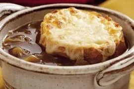 Sopa de cebolla a la cerveza