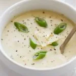 Receta de sopa de ajos asados en aceite de oliva con cerveza