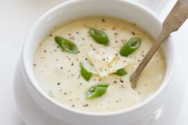 Receta de sopa de ajos asados en aceite de oliva con cerveza
