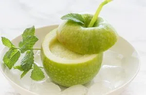Cóctel Smoothie de Manzana Piña y Menta