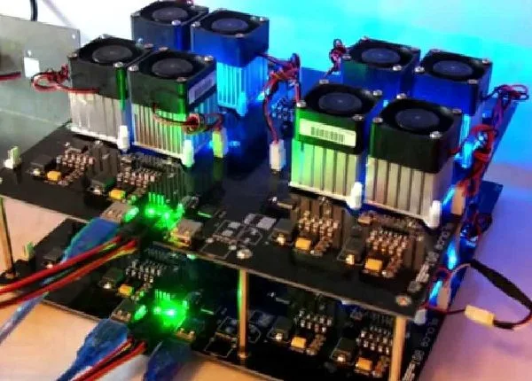 Equipo para minar Bitcoins Equipo para minar Bitcoins