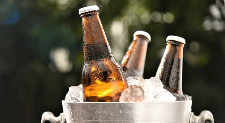 Como enfriar una cerveza rápido