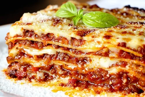 Lasagna bolognesa Lasagna bolognesa