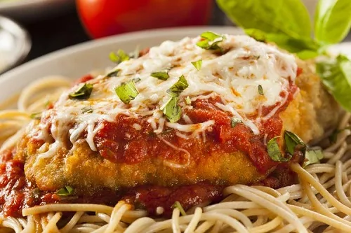 Pollo alla parmigiana Pollo alla parmigiana