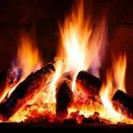 Madera de haya ardiendo