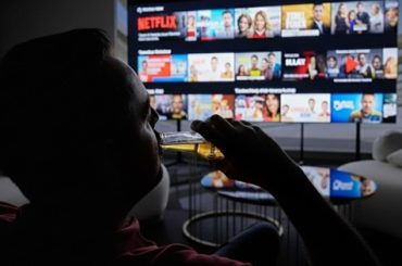 Netflix y AB InBev anuncian una inédita alianza global de colaboración y marketing Netflix y AB InBev anuncian una inédita alianza global