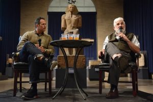 Patrick Edward McGovern y Sam Calagione Patrick Edward McGovern y Sam Calagione