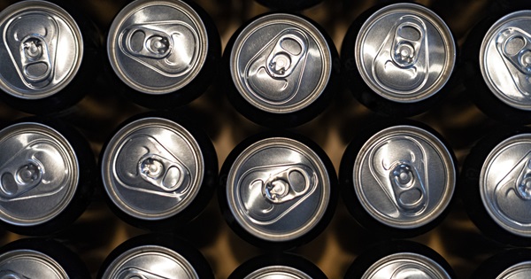 Añejamiento de cerveza en latas