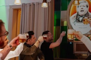 Pilsner Urquell recibe premio al mejor lugar de cervezas del mundo