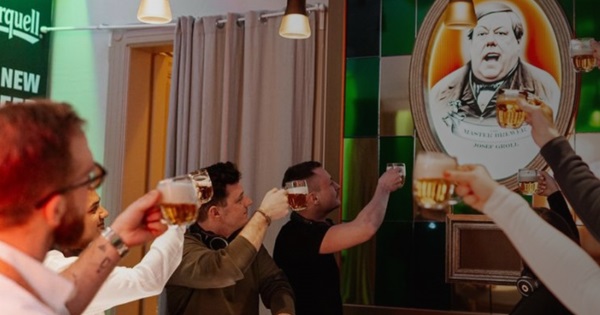 Pilsner Urquell recibe premio al mejor lugar de cervezas del mundo