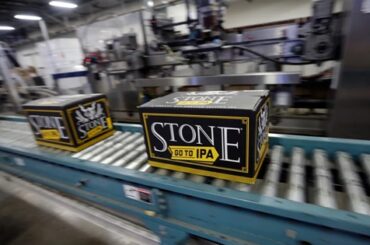 Linea de envasado Stone Brewing