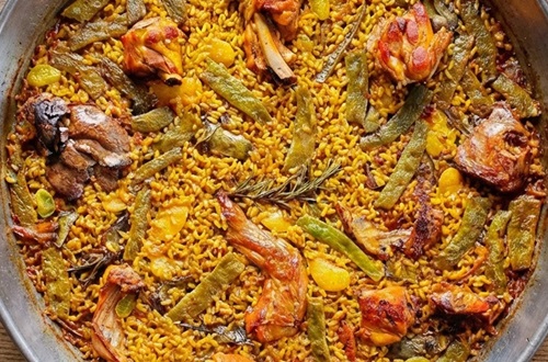 Paella valenciana Paella valenciana
