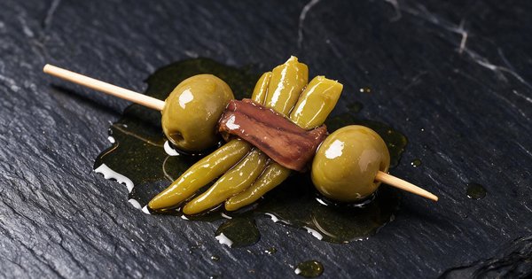 Gilda clásica de anchoa, aceituna y piparra Gilda clásica de anchoa, aceituna y piparra para maridar con cerveza