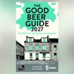 Portada de la Good Beer Guide 2027 de CAMRA con el Oxford Bar de Edimburgo