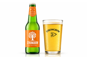 Botella y Pint de Sidra Strongbow