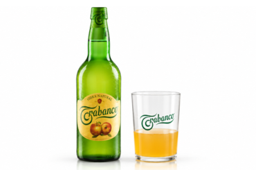 Botella y vaso de sidra Trabanco